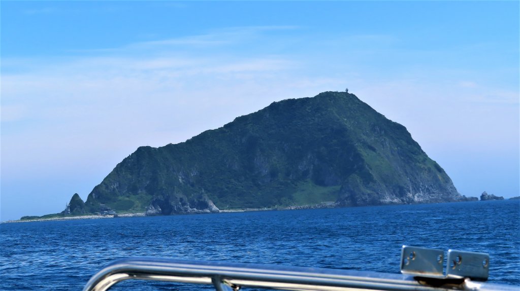 110.0512 基隆嶼登島登塔繞島三合一封面圖