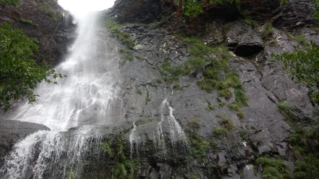 陽明山國家公園最大的瀑布「阿里磅瀑布」_406723