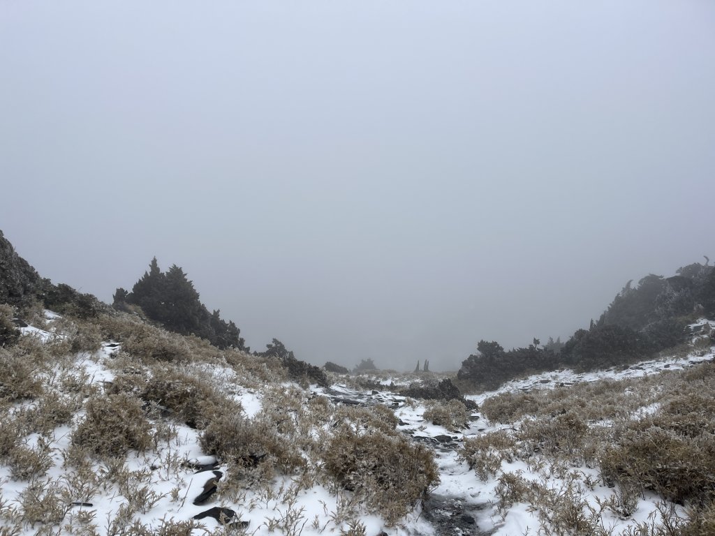 八大秀雪攀初體驗，銀白色中央山脈_2413100