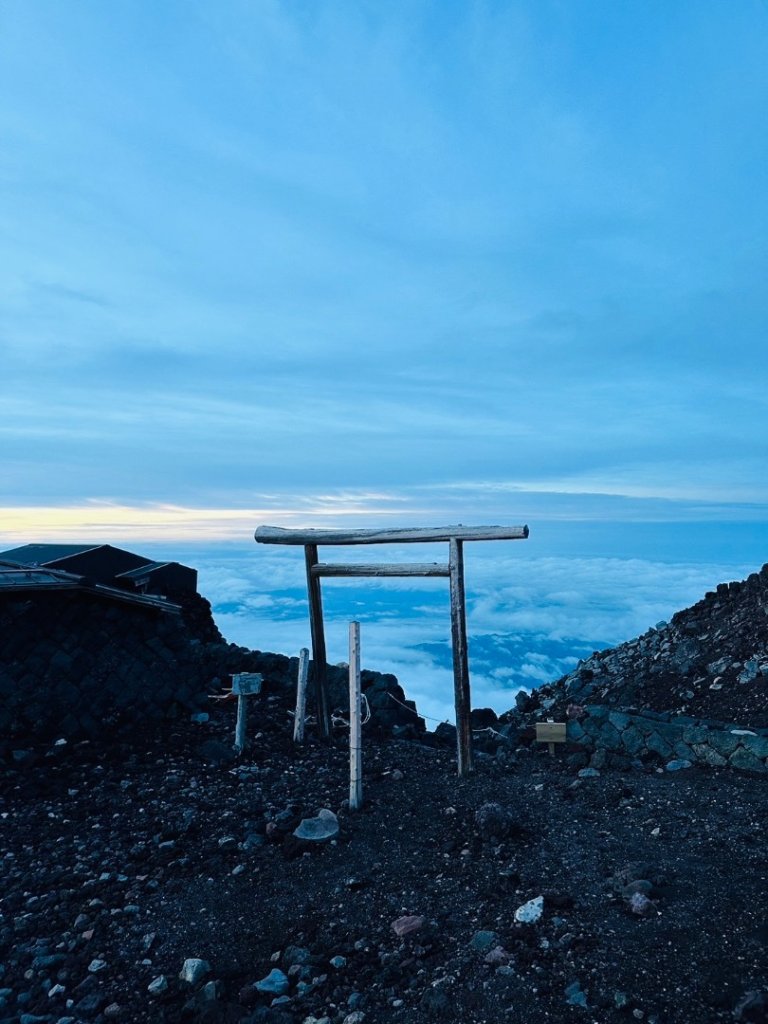 富士山的綺麗雲海封面圖