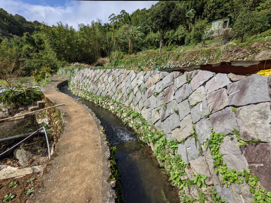 鵝尾山坪頂古圳封面圖