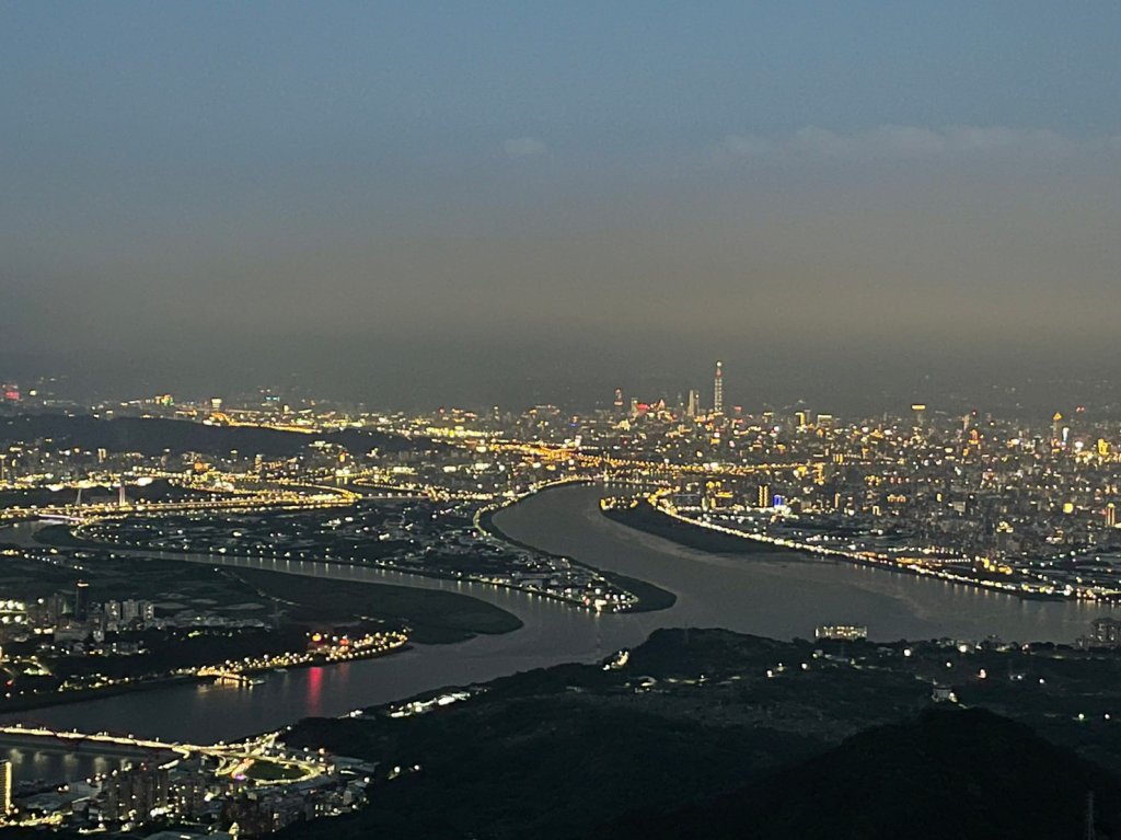 夜訪觀音山封面圖