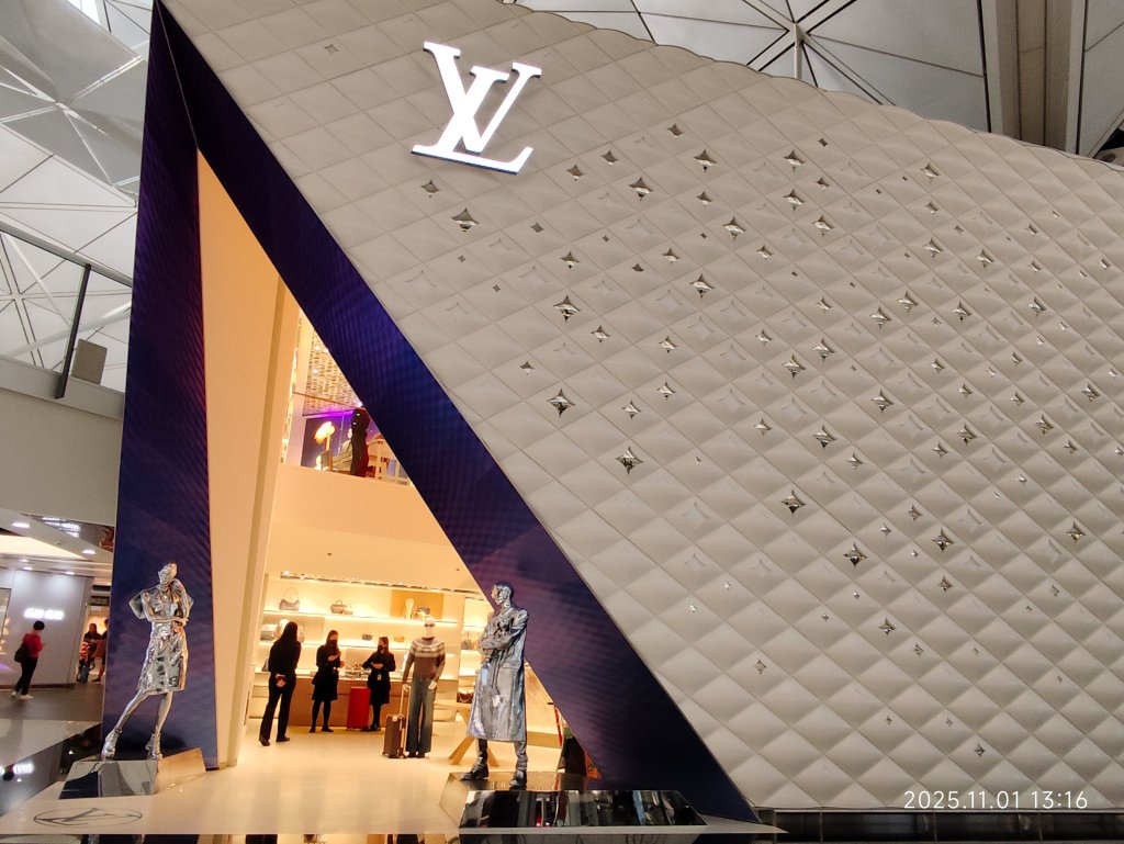 四川成都天府機場→香港國際機場→臺灣桃園國際機場_2941770