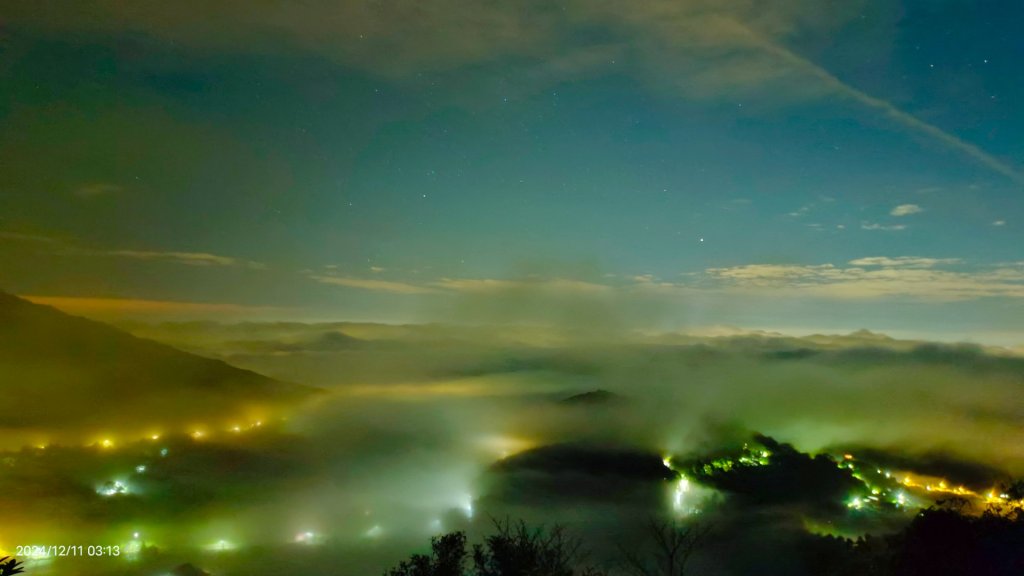 大屯山差強人意 #琉璃光 #火燒雲 #日出 #雲海 12/11_2666950