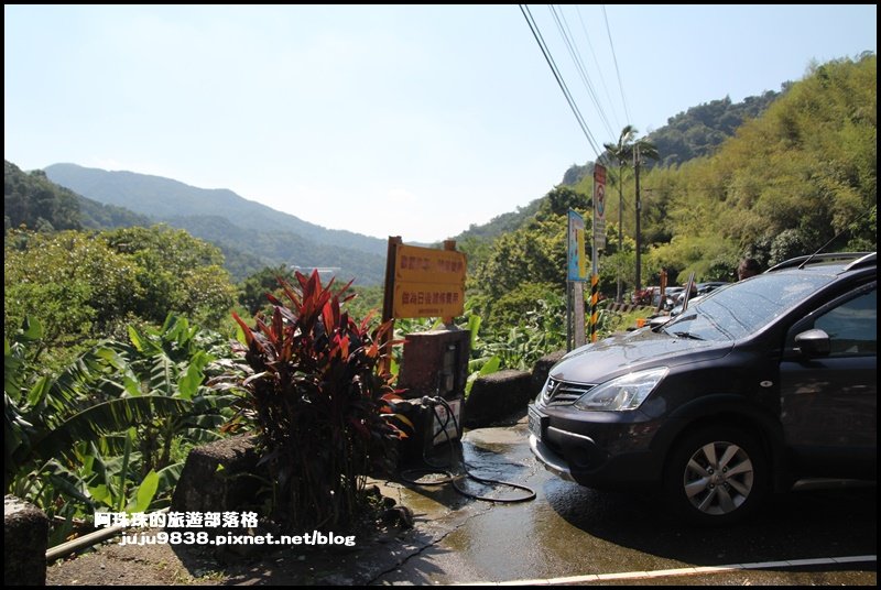 新北。平緩好走汐止姜子寮絕壁步道瀑布_1108166