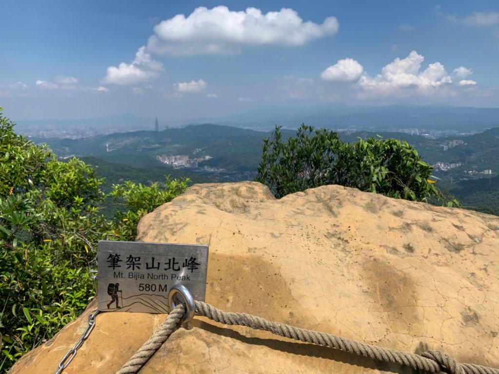 1100825 筆架連峰、銀河洞封面圖