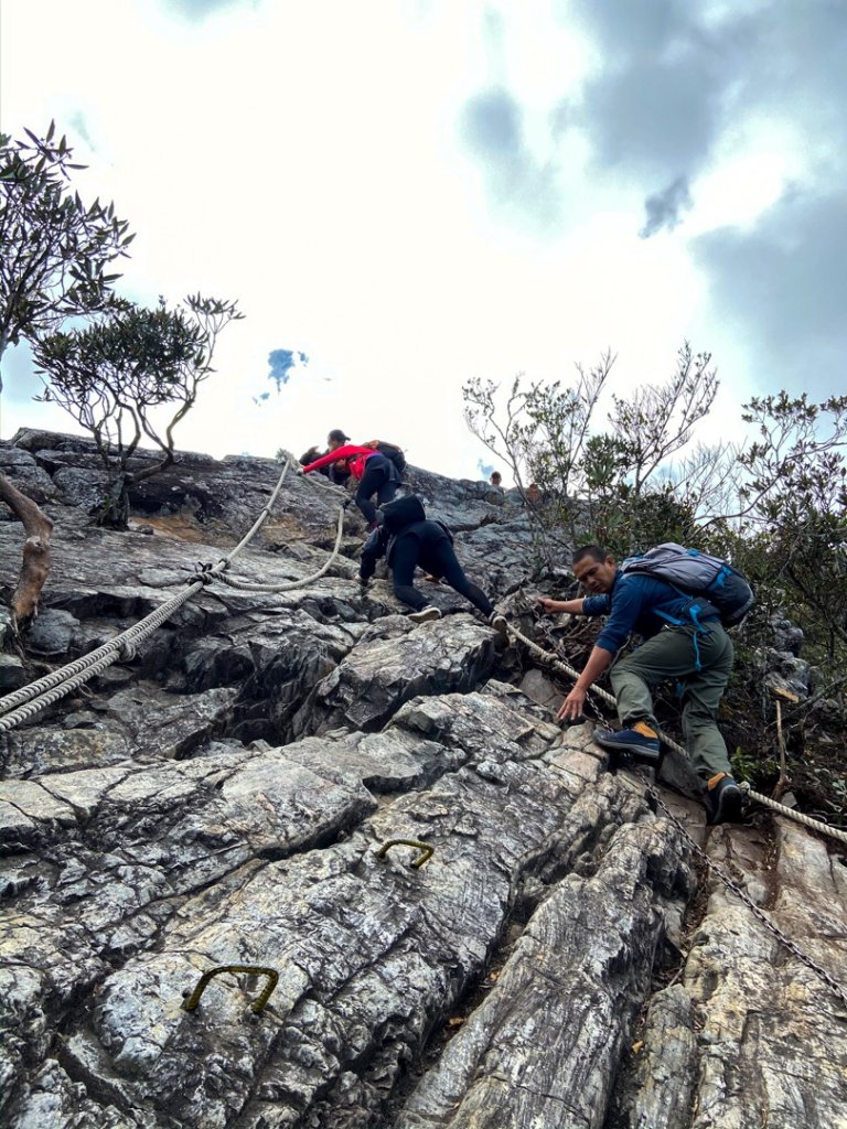五訪台中鳶嘴山：拉繩挑戰陡峭岩壁_785424