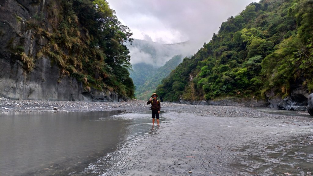 武界一線天～徒步感受大自然的美_882324
