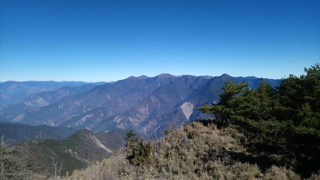 郡大山 北峰 望鄉山封面圖