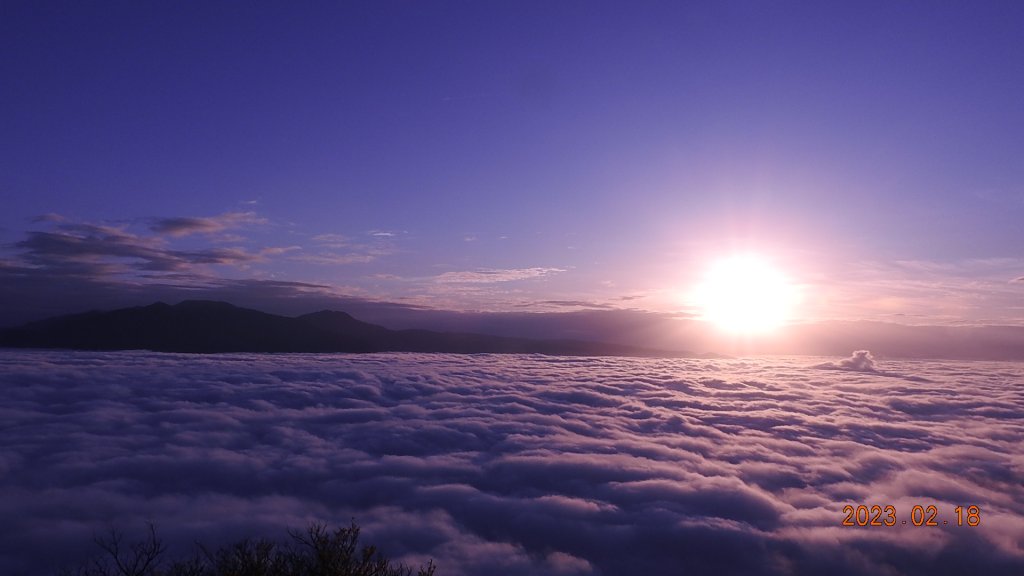 觀音山日出雲海+觀音圈+下弦月+曙光火燒雲&太平濱海步道晚霞海霧&琉璃光2/18_2035239