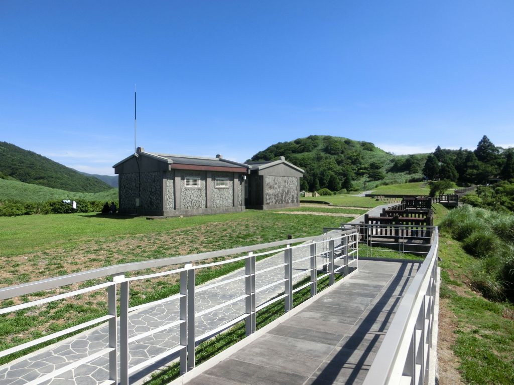 絹絲瀑布．擎天崗．竹篙山_352323