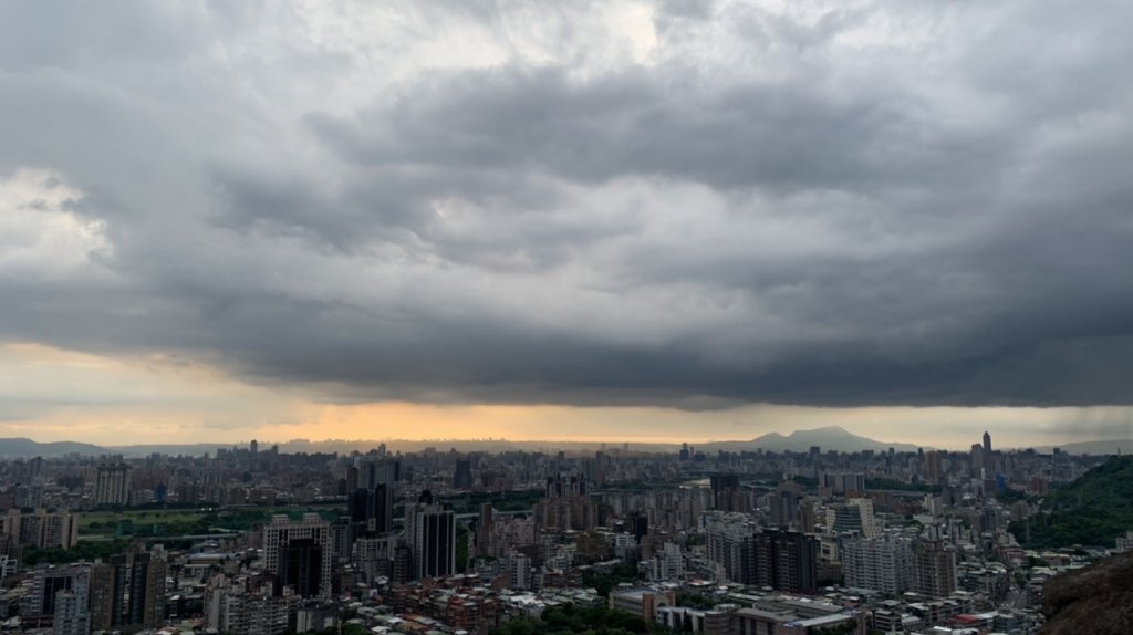 仙跡岩遠眺觀音山_1755368