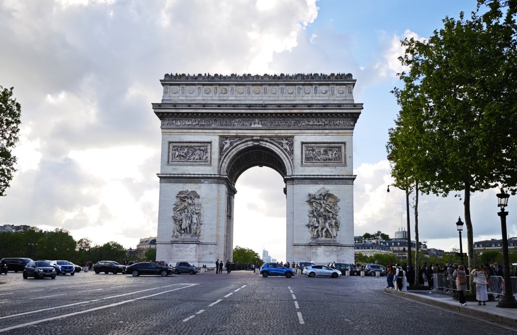 2025_0423 倫敦馬拉松順遊西歐 D5c(法國巴黎-凱旋門)封面圖