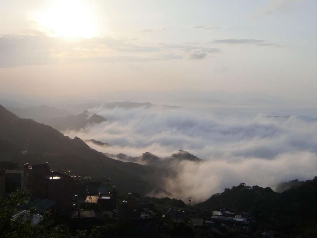 山岳之美─踩在雲端上，遠眺大肚美人山_6503