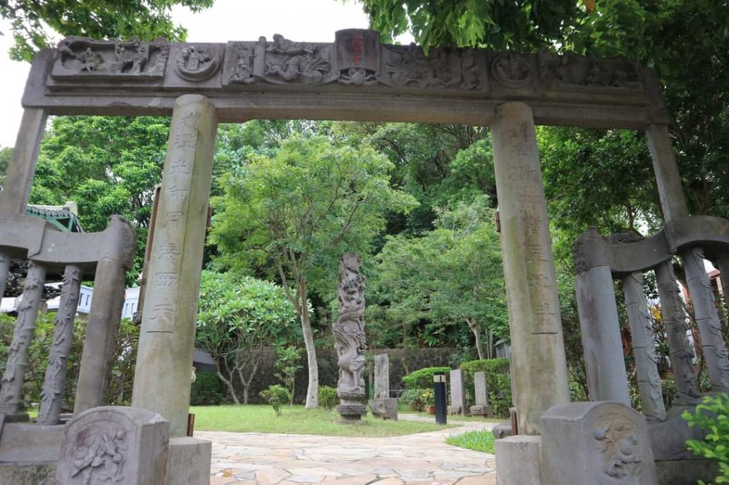 〔內湖〕文間山，劍南蝶園，劍潭古寺，婆婆橋 鄭成功廟步道_2249251