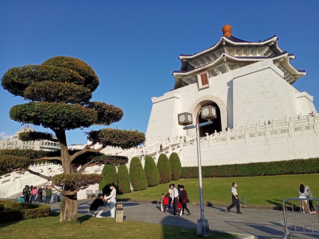 自由廣場、國家戲劇院、國家音樂廳、中正紀念堂賞櫻及尋寶趣【齊心鞋力尋寶去】_2038783