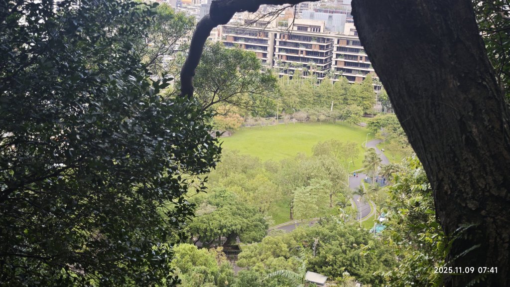 20251109 士林站到大湖站(福山宮_腰繞_燕溪古道_翠山步道_龍船岩_大溝溪)_2932317