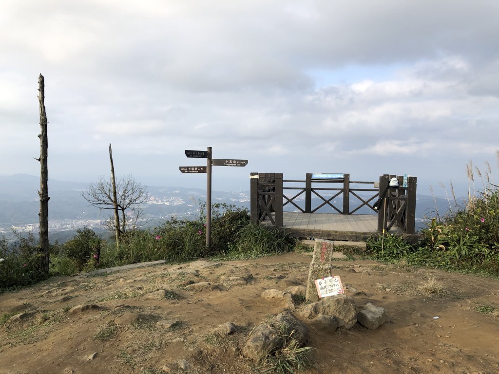 台灣小百岳No.011姜子寮山封面圖