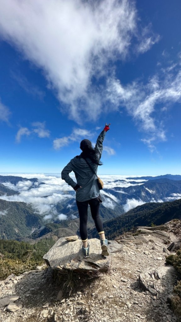 塔關山封面圖
