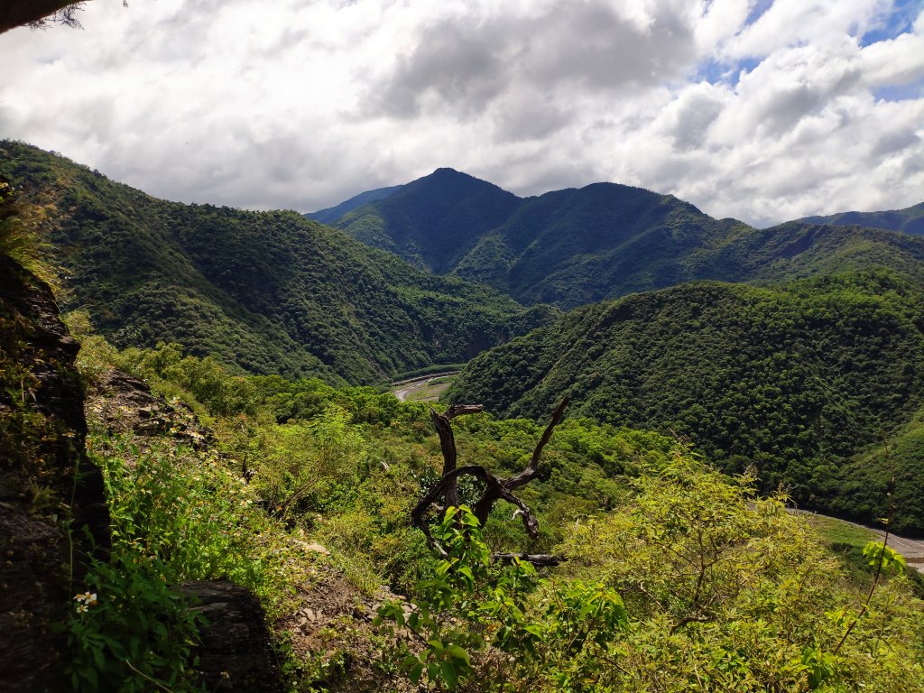 1080930巴層巴墨山_692360