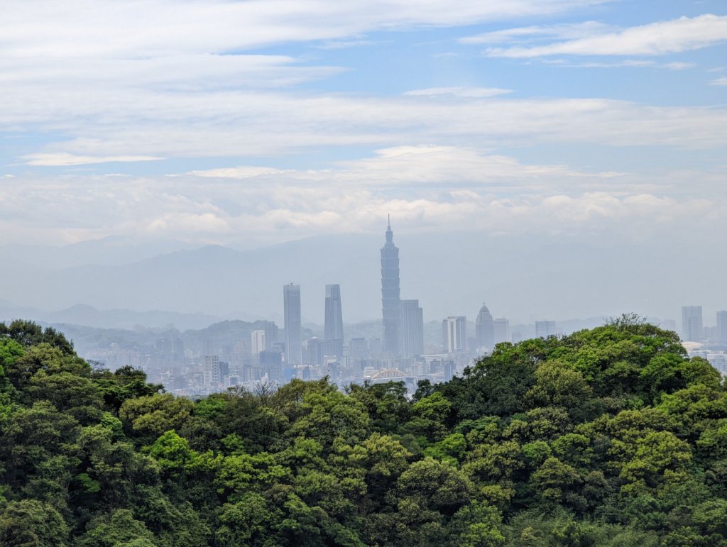 內湖景點輕鬆走：大溝溪生態園區。圓覺瀑布。夫妻樹＆紫藤花。同心池。白石湖吊橋。碧山巖_1654401