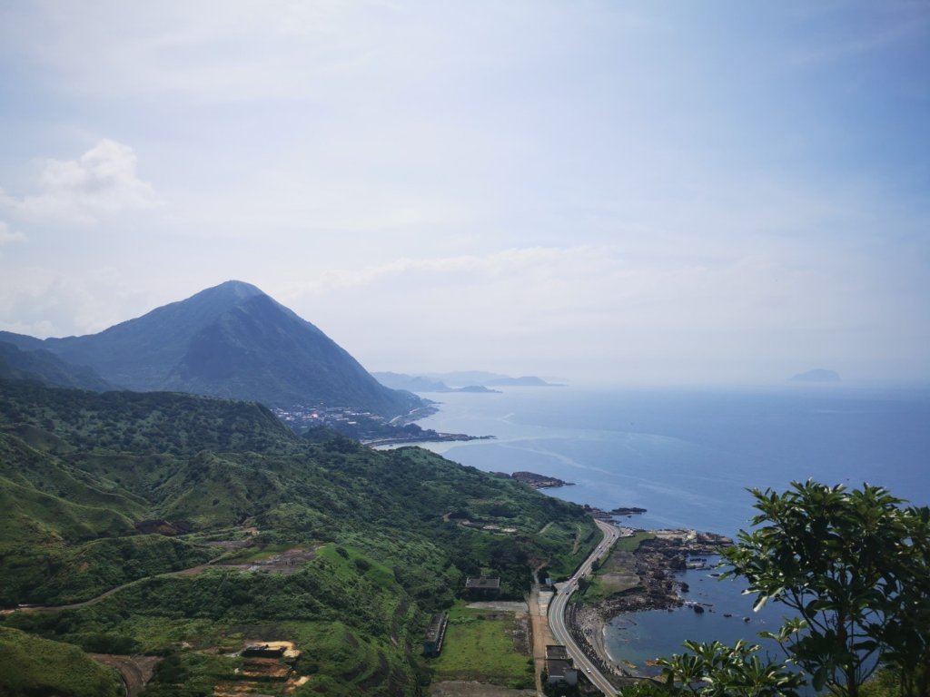 烈日當頭的南子吝封面圖