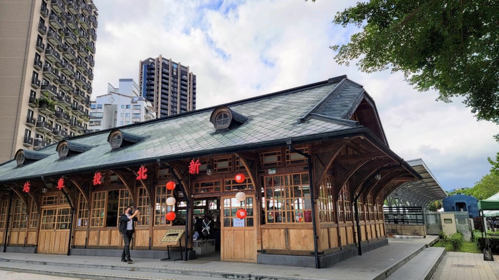 爬山遛狗_1899622