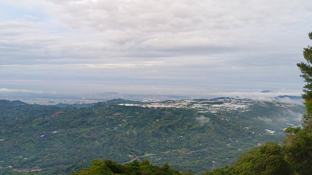 雨後台中大坑頭嵙山出大景_1925128