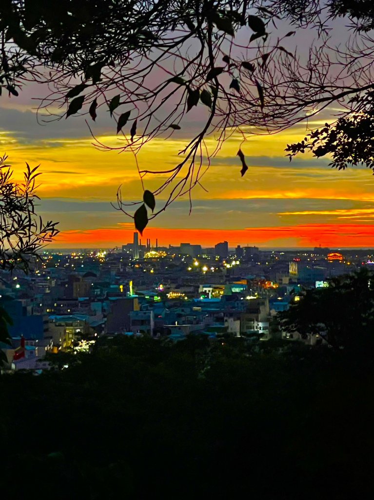 鰲峰山日落美景夜間團練_2223679