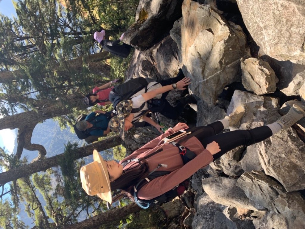 玉山前鋒封面圖