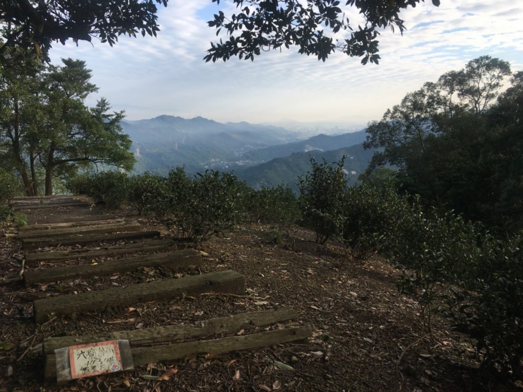六寮崙山、雞罩山、白雞山8字走_2371051