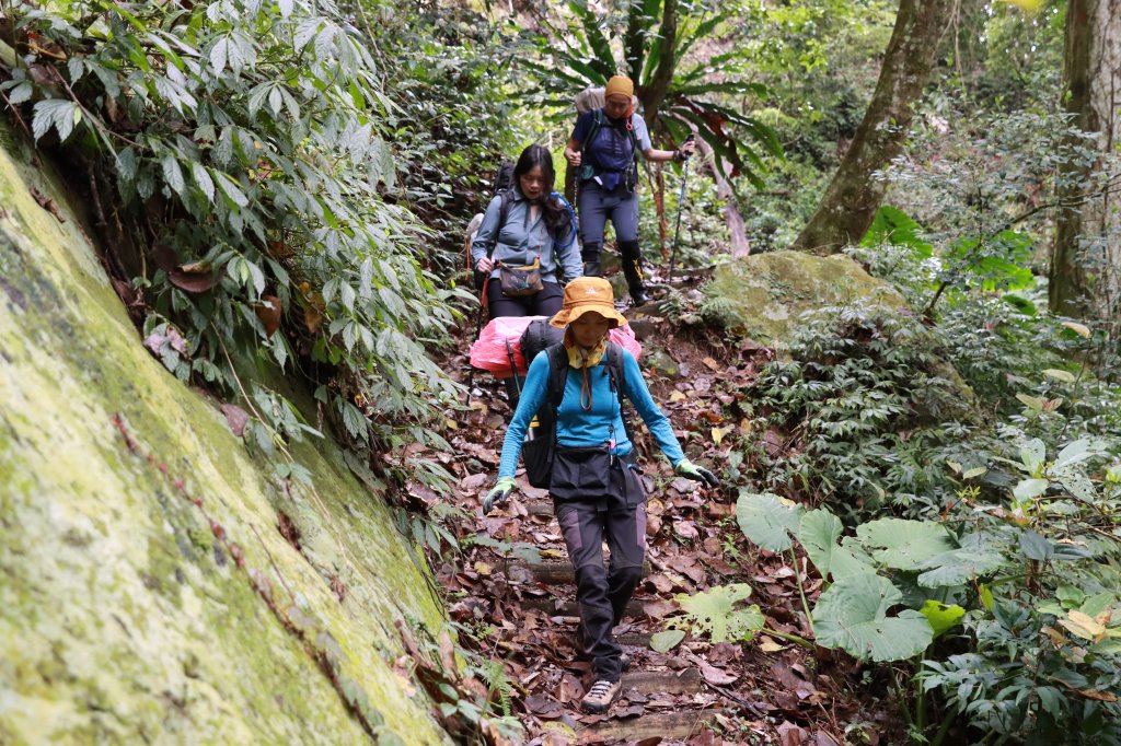 豐山眠月：石夢谷連走水漾千人洞_2757691