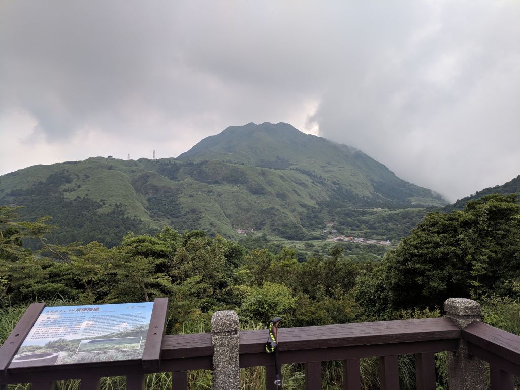 午後雷陣雨走陽明山東段_385285