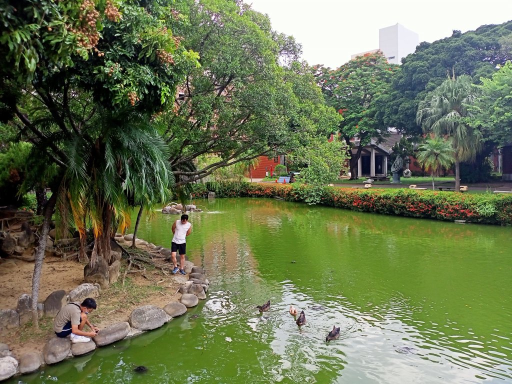 2-1 國立成功大學校園巡禮《臺南親子、人文、藝術、建築、美食之旅》封面圖