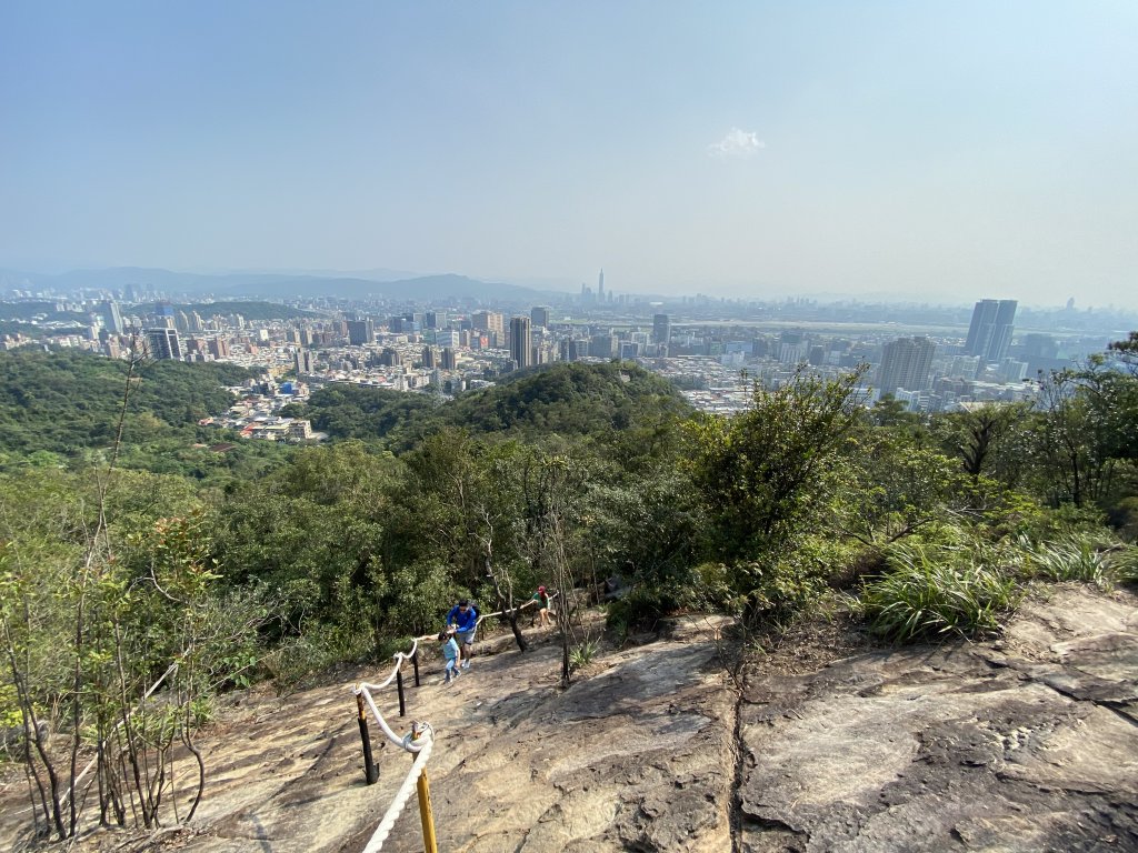 金面山與剪刀石山封面圖