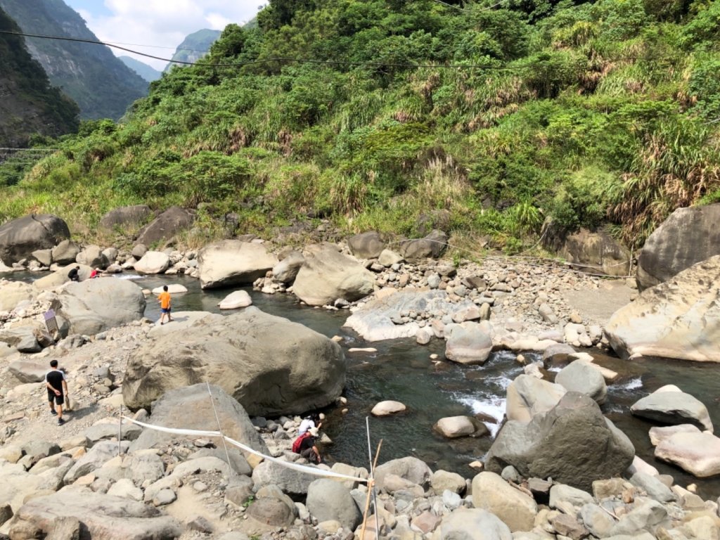 達娜伊谷走里美避難歩道、巨石坂步道_690726