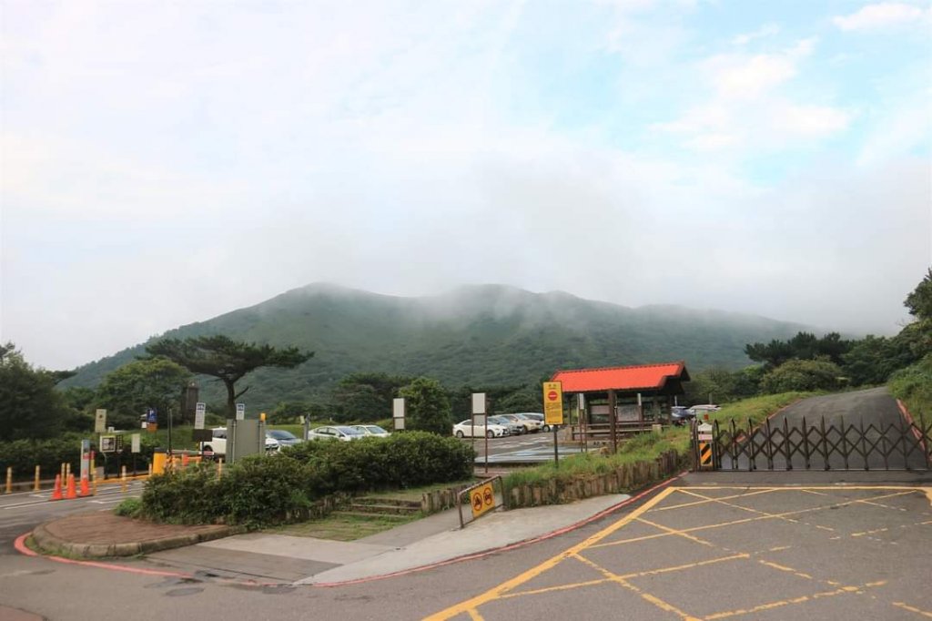 〔陽明山 〕面天山 向天山 向天池 二子坪步道。火山口湖 獨特生物蚌蟲 向天蝦（豐年蝦）_2235554