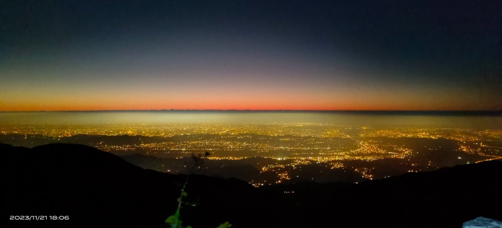 首登鳶嘴山-雲霧瀰漫/夕陽晚霞/星空夜景/琉璃光？11/21_2357126