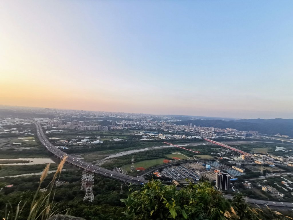 六寮古道→高峰植物園→鳳崎落日→石門水庫楓林→東眼山→鳶山→五酒桶山→台大椰林→富陽公園→象山步道_1667431