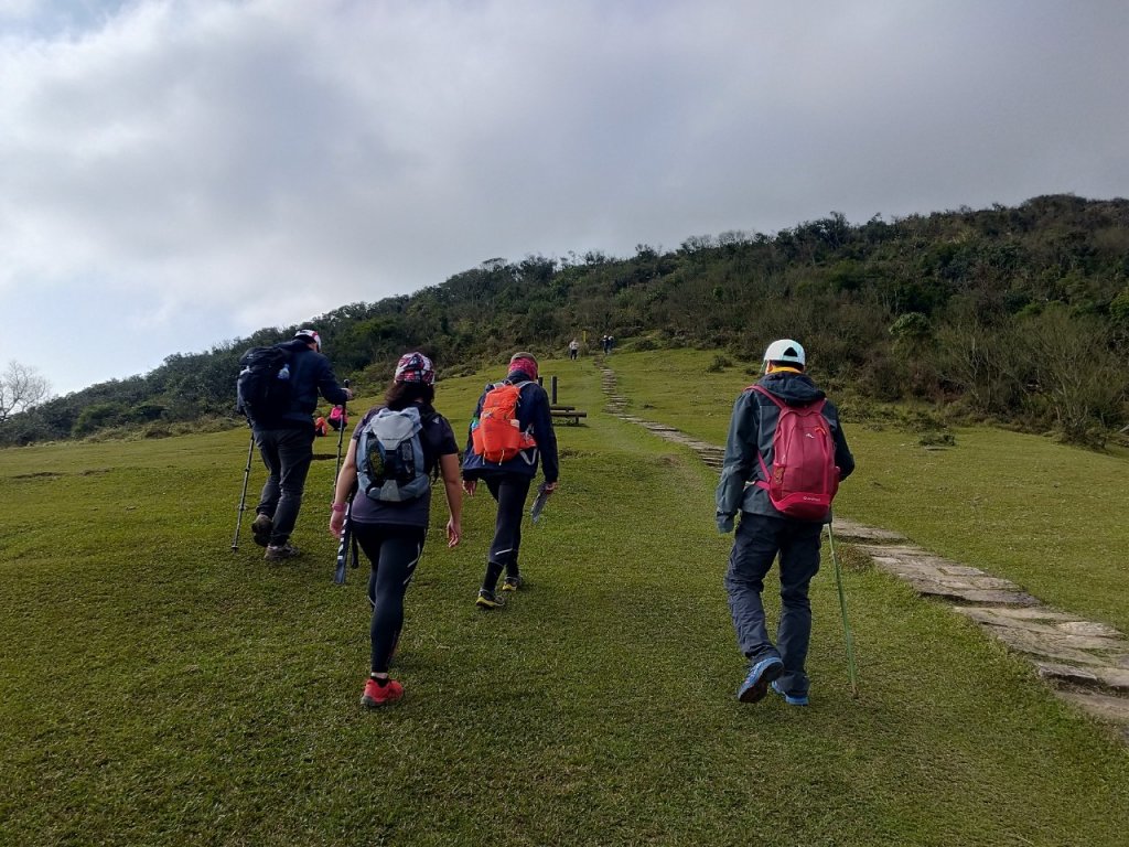 劍潭站到擎天崗11連峰_820411