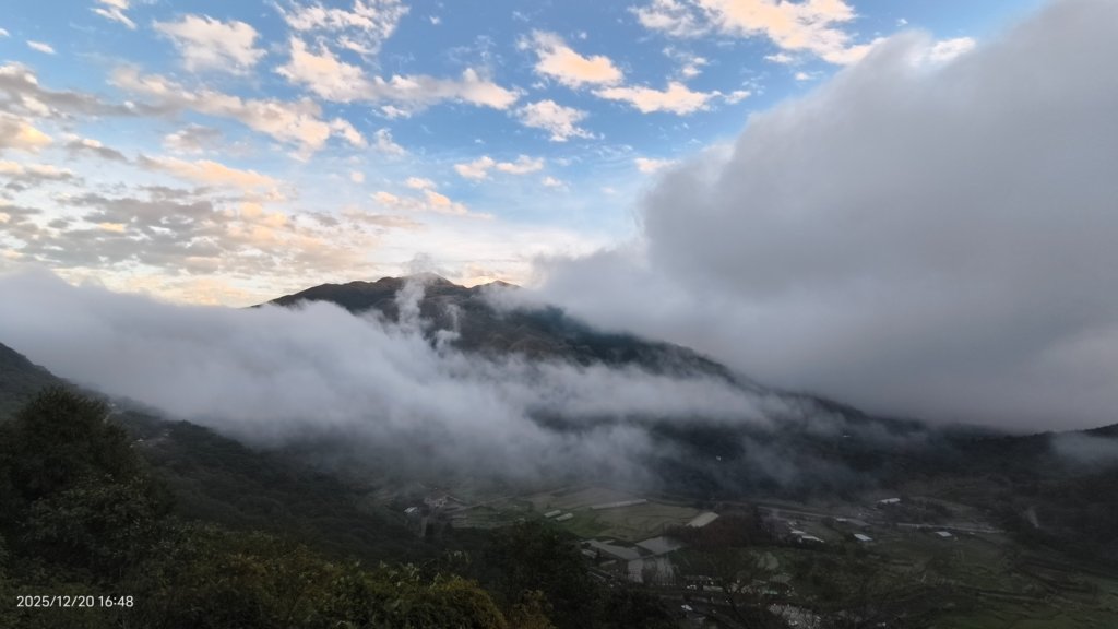 陽明山趴趴走追雲趣 #雲海 #雲瀑 #火燒雲 12/20 考考大家，認得幾個拍照取景地點共15個_2966472
