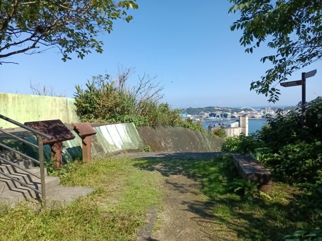 基隆市曾子寮山+大德山+摩天嶺+九華山+龍鳳山+火號山+球子山燈塔+白米甕砲台+白米甕尖+基隆燈塔_3006617