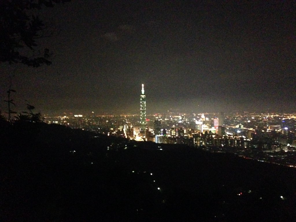 夜登九五峰_589202