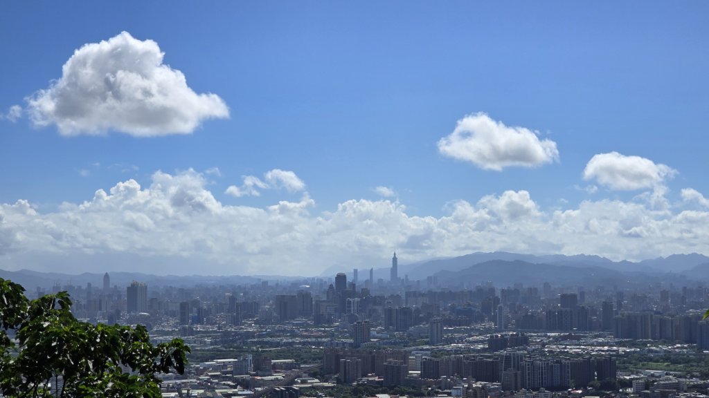 微笑山線大棟山系405高地＋百年大榕樹段，經典路線樹鶯縱走，串連青龍嶺、大同山等山峰封面圖