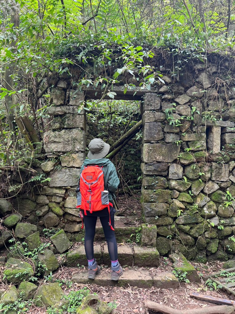 走遍陽明山：擎天崗系｜景遠心自闊，潺潺溪水聲洗去一身憂_2113878