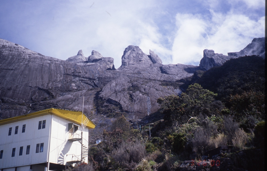 神山--東南亞最高峰_34735