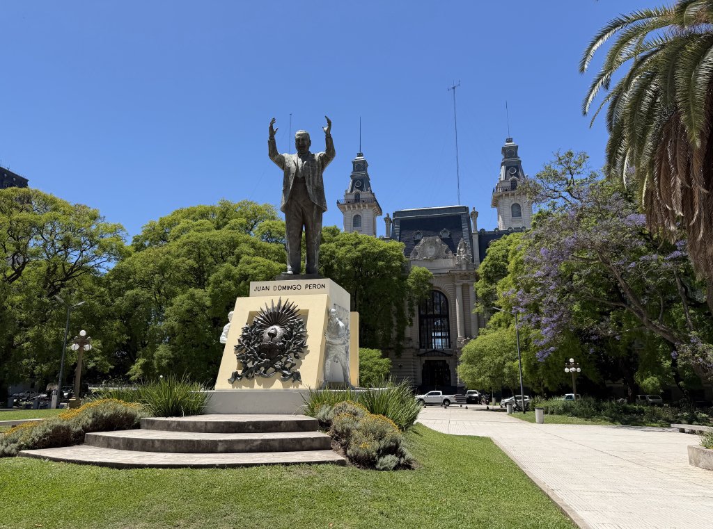 [紐約馬之行-58] 2025_1114 陸軍總部附近綠地封面圖