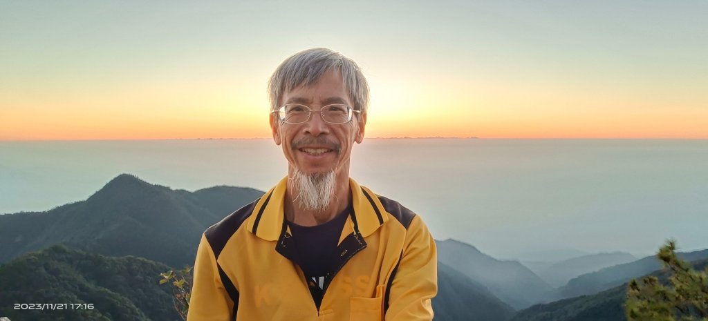 首登鳶嘴山-雲霧瀰漫/夕陽晚霞/星空夜景/琉璃光？11/21_2357107