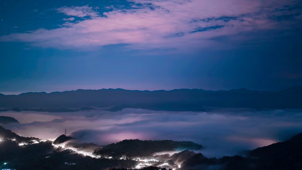 #二格山 #琉璃光 #霞光 #火燒雲 #雲海流瀑 #日出 8/20封面圖