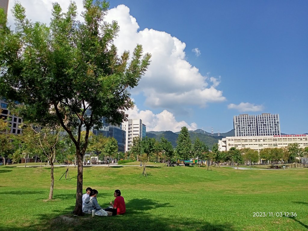 內湖西湖國小、西康公園、港富廣場、大港墘公園【走路趣尋寶】封面圖